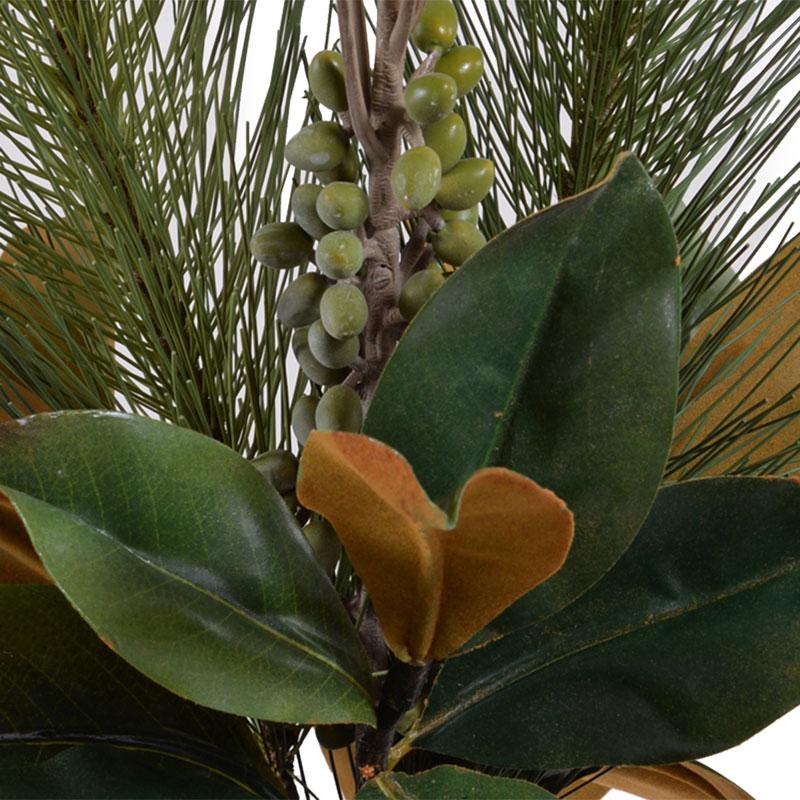 Magnolia, Pine, Berry