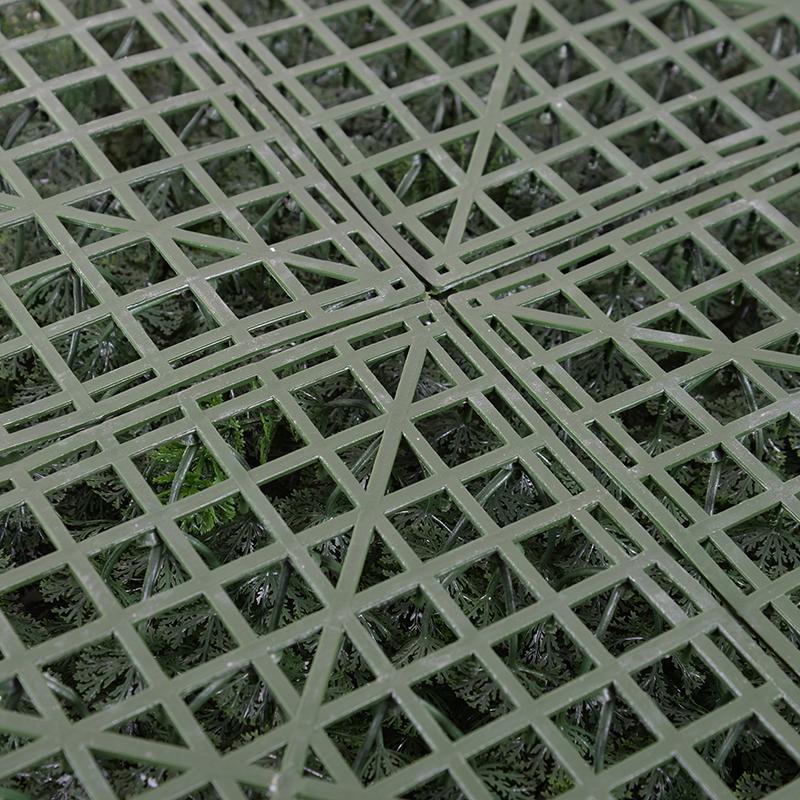 21" Tuxedo Grass Mat