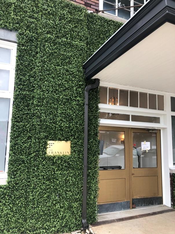 Boxwood Custom-made Hedges, Shapes and Frames - New Growth Designs